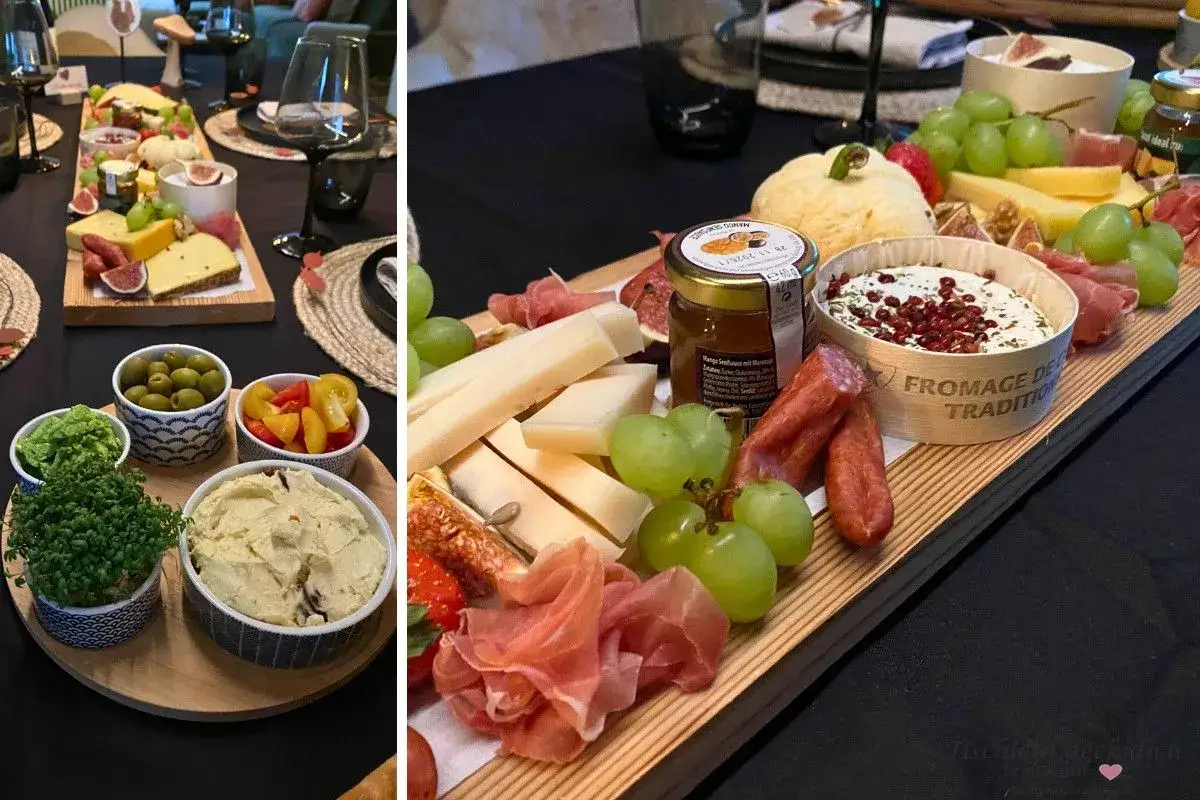 Käseplatte mit Trauben, Feigen, Schinken und Honig – perfekt für einen gemütlichen Abend mit Raclette und Wein.